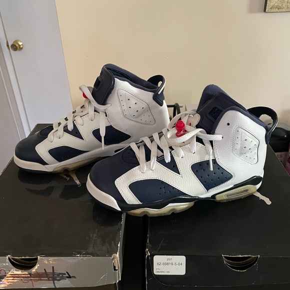 Retro Jordan 6s - Picture 4 of 4